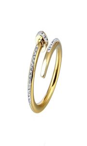 Nouveau designer de haute qualité conçu bague en titane bijoux de mode couples masculins et féminins bague style moderne band81597629287826