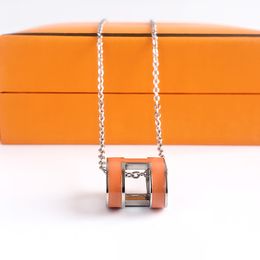 Collier de lettre de luxe collier de créateur de mode hommes et femmes collier en argent taille moyenne 45 CM longueur