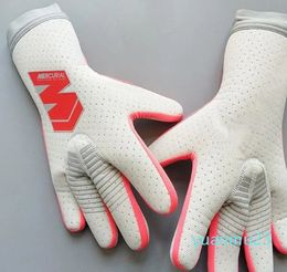 nieuwe hoge kwaliteit verdikte voetbal keepershandschoenen voetbalhandschoenen latex palmhandschoenen
