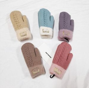 De nouveaux gants pour femmes de haute qualité, créateurs de mode européens, gants chauds, mitaines de sport, mitaines de marque sont disponibles dans de nombreux styles 11