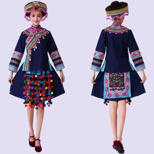 Etnische kleding Nieuwe Hmong Dance Costumes Women Stage Wear for Singers geborduurd Miao Dress vrouwelijk festival Performance Apparel