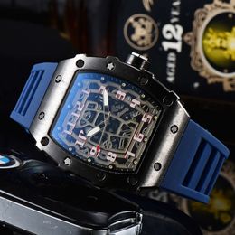 Nieuw uitgehold, niet-mechanisch, unisex quartz horloge met enkele kalender