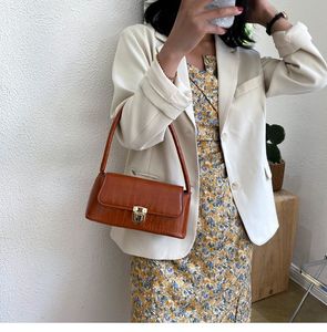 Nieuwe hot 2023 Vlinderketting Tas Koreaanse Mode Lingge Een Schouder Crossbody Tas Kleine Vierkante Tas Koreaanse Creatieve Steen Patroon Schoudertas