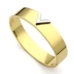New Hot marque titane acier V lettre Bracelet bracelet pour femme bijoux marque de mode amour BraceletBangles or / argent rose couleur cadeau