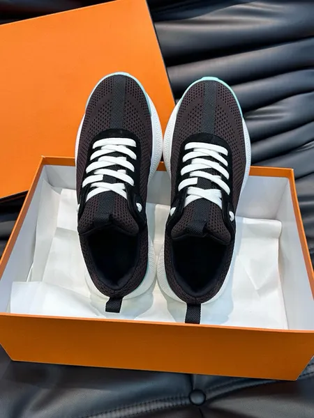 Nuevas zapatillas para correr de diseñador para hombres zapatillas casuales ladrillos de madera sal marina blanca triple gris negro azul marino