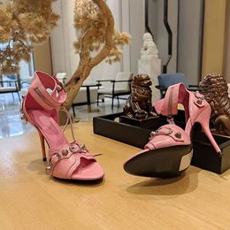 Nouvelle vente chaude en cuir véritable sandales pour femmes concepteur en cuir véritable gland conception robe pour femmes sandales pour femmes 35-42