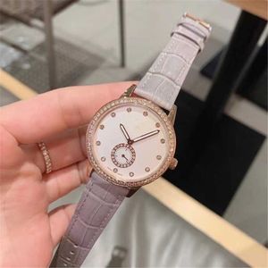 Nieuwe hot verkopende luxe horloge waterdichte kwarts 37 mm top AAA rood, zwart wit, roze cadeau