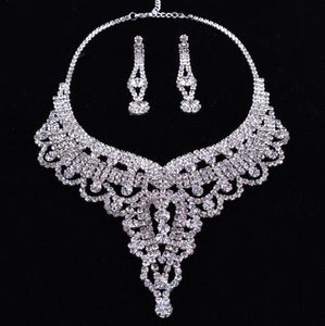 Nouveau en stock cristaux mariage mariée bijoux accessoires ensemble (boucle d'oreille + collier) cristal feuilles conception avec fausses perles HKL526