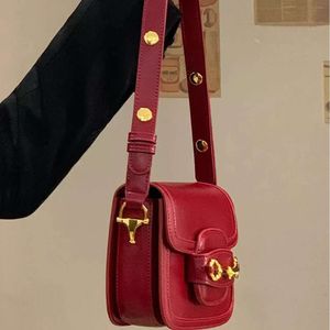 Nouveau Ins Style occidental mariage rouge selle mode polyvalent une épaule sac à bandoulière ventes directes d'usine