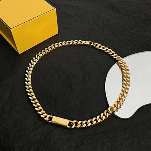 Nouveau design italien F lettre collier en or hommes mode collier en argent accessoires personnalisés