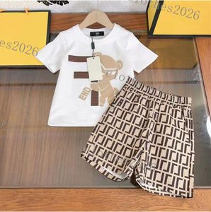 Nieuw Kinderkleding Sets Brief Patroon Jongens Meisjes Trainingspak Zomer Korte Mouw Top T-shirts En Shorts Sets Luxe Designer T-shirts Tops Shorts Kinderen Sportpakken Wit 2023