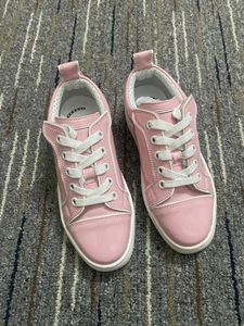 Nieuwe Kids Designer Rode Bodems Casual Schoenen Loafere Klinknagels Lage Studed Kid Ontwerpers Schoen Kindermode Bottomes Trainers 2024 originelen