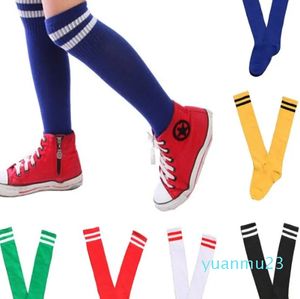 Nouveaux enfants chaussettes hautes coton longues chaussettes d'école pour étudiants filles garçons football rayé 2 rétro vieille école chaussettes de sport football hockey