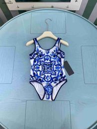 New Kids One-Piecs Swimsuit Blue Symmétrical Pattern Girls Maillots de bain Girls 80-150 cm Été Child Bikinis Designer Children Swimwars 24 May