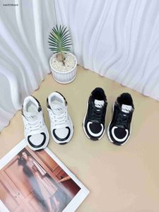 Nieuwe kinderschoenen Ademend mesh splicing baby Sneakers Maat 26-35 designer schoenendoos complex ontwerp jongens meisjes casual schoenen 24Mar