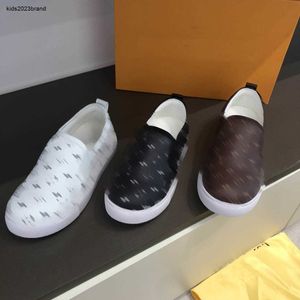 Nieuwe kinderschoenen van hoge kwaliteit Slip-On baby-sneakers Maat 26-35 Inclusief dozen Logo afdrukken meisjes jongens designer schoenen 24Feb20