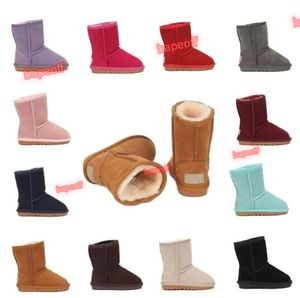 Nouveaux enfants Chaussures uggi Australie Bottes garçons Mini filles demi botte bébé Tout-petits enfants Baskets de designer Baskets d'hiver chaussons jeunes nourrissons Chaussures authentiques