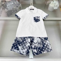 Nieuwe kinder trainingspakken T-shirt met zak en babykleding Maat 120-170 CM Designer POLO-shirt met korte mouwen en korte broek met Camo-logo 24Mar