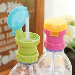 Nouveaux enfants bouchon de bouteille d'eau anti-déversement jus Soda bouteille d'eau Twist couvercle avec paille boisson sûre paille Sippy Cap alimentation pour enfant