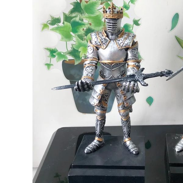 New Knight King King Executive Mask Knight Soldier Armor Hero Styl Holder avec porte-téléphone magnétique Décoration de la maison