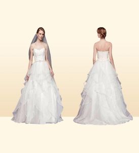 Nouvelle robe de bouée de mariage en dentelle et organza avec design de création en perles de concepteur à volants sur mesure