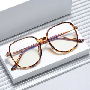 Nuevas gafas anti luz azul de montura grande para hombres y mujeres, populares en Internet, versión coreana, los estudiantes simples pueden equiparse con lentes planas para miopía