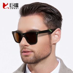 Nouvelles lunettes de soleil polarisées à la mode à la mode pour hommes femmes, verres de bambou en bois de santal noir haut de gamme et verres en bois