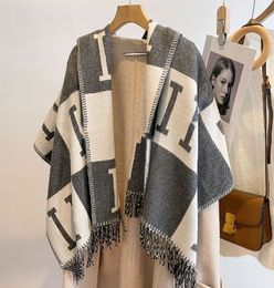 Nueva bufanda de cachemira artificial con letras, bufandas chal de doble cara gruesas de Jacquard largo de invierno para mujer