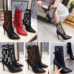 Nieuwe Letter Designer Real Leather Martin Boots Womens Stretch Knit Sock Boot Afslankende enkellaars Ronde neus Lace-up Single Bootie