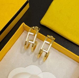 Nouvelle lettre époxy boucles d'oreilles étouffées en or jaune en or