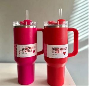 Quencher Tumblers Pink Cosmo Parada Co-branded Flamingo Valentijnsdag Gift 40oz roestvrijstalen bekers Handgreep Lid Straw CAR MUGEN WATER VALENTINES DAG Geschenken