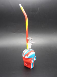 NIEUWE Lijst Handheld Skull Design Hookah Style Skulls Bubbler Unbreakable Silicone Bongs Food Grade Silica Gel Materiaal Luminous Design