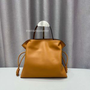 Nouveau Loev Soft Totes 2024 Sac fourre-tout Flamenco Sacs en cuir léger classique Femmes Espagne Bourse Design français Style de luxe Sac à main avec cordon de serrage Haut de gamme QAYL