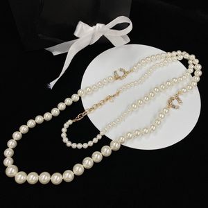 Colliers de perles à longue chaîne pour femmes, chaîne de lettres perlées, collier de luxe de styliste, cadeau, fourniture de bijoux, nouvelle collection