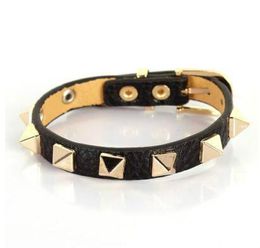 NOUVEAU Lovely Fashion Star Style Women039s Bracelet punk et bonbons multicolour Bracelet Rivet Strap Rivet pour cadeau 8Z75P6930151