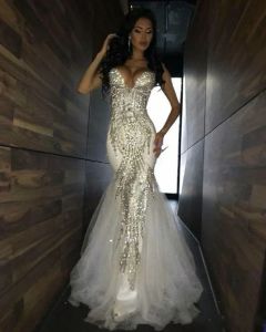 Nieuwe luxe bling sparkle prom jurken zeemeermin wit diep v-hals kristal long tule prom rom jurken avondjurken