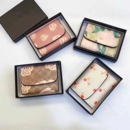 Nieuw luxe merk dames mini korte drievoudige portemonnee muntkaart rits nul portemonnees bloemenpatroon met originele doos enkele vrouwelijke vrije tijd 230221