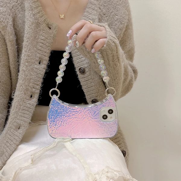Nouveaux étuis de luxe Ins perles coréennes Bracelet Underarm Bag Dazzle Gradient Laser Pleat Case pour iPhone 14 13 12 11 Pro Max Couverture de sac à main mignon