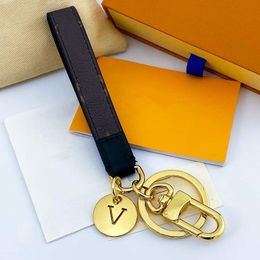 Nouveau Charme De Luxe En Cuir PU Porte-clés Designer Porte-clés Amant De Voiture À La Main Porte-clés Hommes Et Femmes Pendentif Sac Pendentif Accessoires Cadeau De Fête