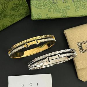 Nouveau bracelet de luxe de haute qualité pour femmes, bracelet avec boîte, plaqué or 18 carats, classique, logo original, cadeau, romantique, fille, amour, bijoux