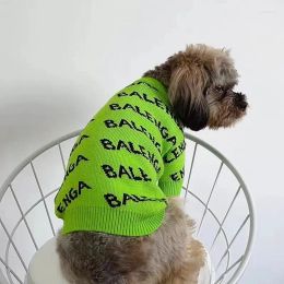 Nieuwe luxe ontwerper Pet Dog Clothing Dog Apparel Letter Breien trui voor honden Kleding Cat Pugs Kleine mode Herfst Winter Green Boy Girl Yorkshire Accessoires
