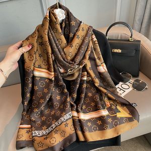 Nieuwe luxe designer sjaal hoogwaardige 100 zijden sjaalgrootte 180x90 cm giraf sjaal fashion klassieke dames sjaalontwerpers hoofd sjaal sjaalontwerpers zijden print sjaals