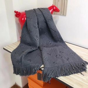 Nouveau designer de luxe Écharpe Pashmina pour les designers Écharpes chaudes Mode Classique et femmes Cachemire Laine Longues Glands Écharpe Moelleuse Couleur Unie SoftL6