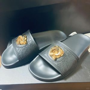 Luxe schoen zomerrubber sandalen palazzo slippers glijbaan mannen metaal logo muilezel loafer zwart witte meisje zwembad topkwaliteit dames schuifregelaars plat designer dames muilezel sandale