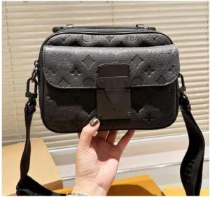 Nouveau Designer de luxe Le sac fourre-tout Mode Femmes Toile Sacs à main Grande capacité Cross Body Sacs à bandoulière en cuir Lady Viutonitys Totes