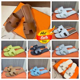 Nouvelles sandales plates de luxe Multi-couleurs motifs classiques de pantoufle classiques et couleurs shoal lointain