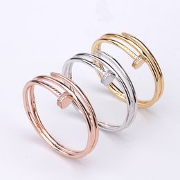 Nuevos collares de gargantilla de uñas de oro de lujo Pulsera para mujer anillo de plata atractivo diseñador de joyas Fiesta Navidad Regalos de boda Regalos de cumpleaños niñas venta