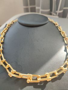 Nueva cadena de astilla de oro de lujo para mujer colgante largo 45 50 60 cm collar de diseñador joyería pulsera collares conjunto de compromiso para mujeres niñas pareja fiesta de boda con caja