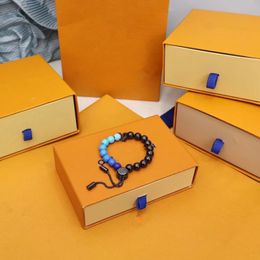 Nueva marca de joyería de lujo Costuras de color Hebras de cuentas Pulsera para hombres y mujeres Moda callejera regalo personalizado