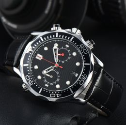 Nieuwe luxe man Watch Mens Watches All Dial Work Quartz Bekijk hoogwaardige chronograaf Clock Rubber Belt Men Fashion Accessoires Geschenken
